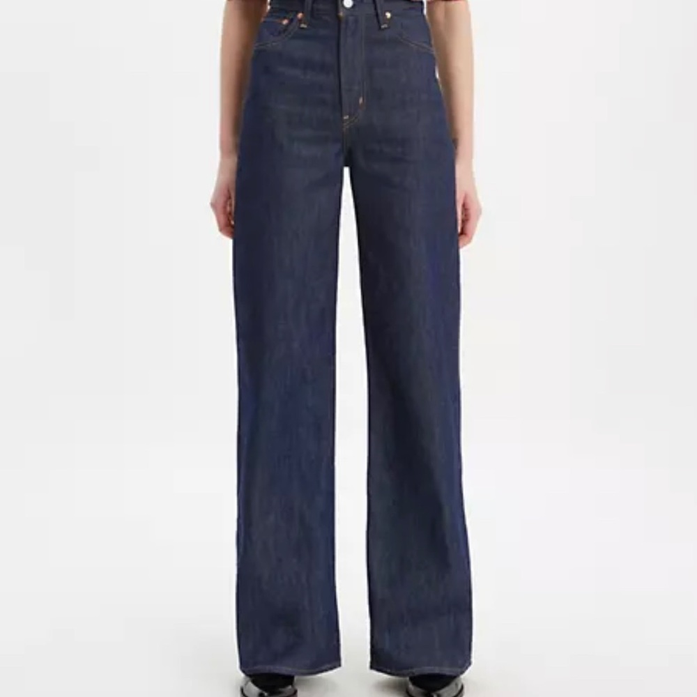 Levi’s Ribcage Wideleg jeans size 27 with 28” inseam
